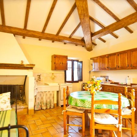 Casa Castellina Pensionat Foligno Rum bild