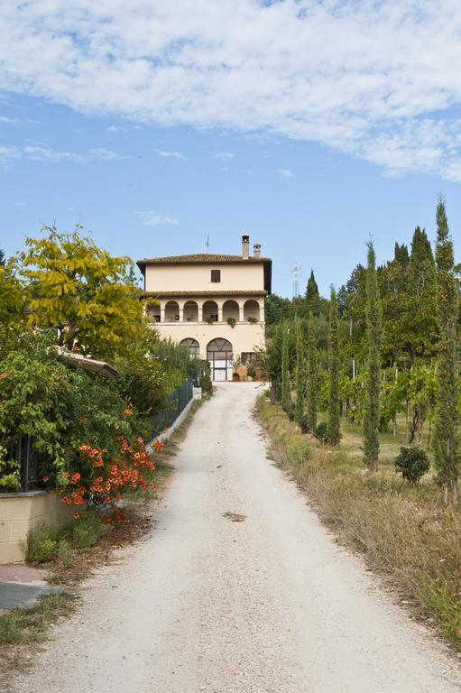 Casa Castellina Pensionat Foligno Rum bild