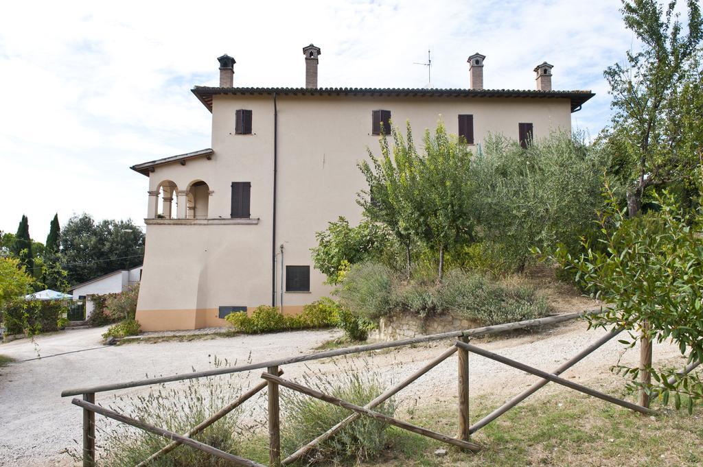 Casa Castellina Pensionat Foligno Exteriör bild