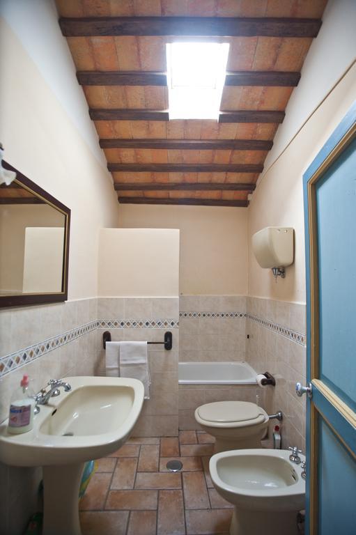 Casa Castellina Pensionat Foligno Rum bild
